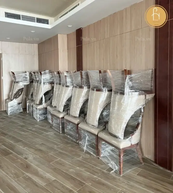 Ghế ăn gỗ óc chó cao cấp bàn giao cho cơ quan siêu bộ