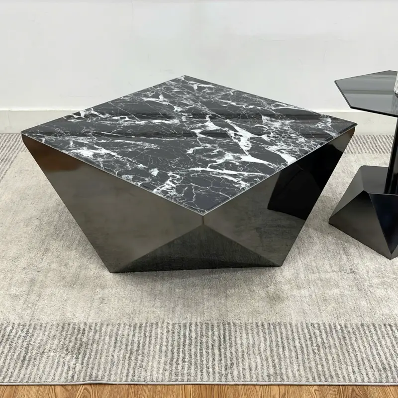 Cận chất bàn lớn