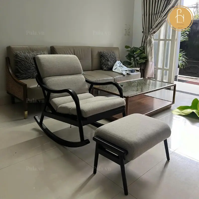 Ghế thư giãn bập bênh Haven tại nhà khách 