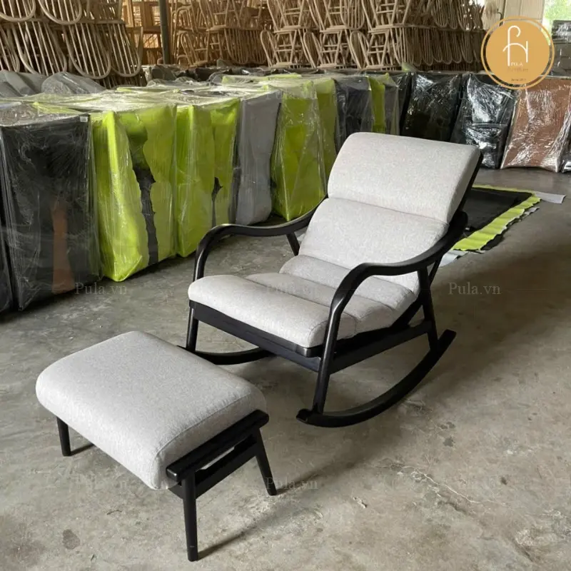 Ghế thư giãn bập bênh Haven tại xưởng Pula 