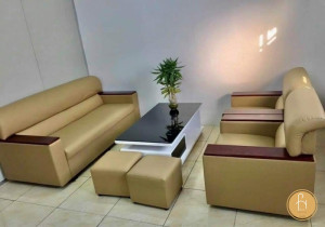 Sofa màu kem vàng nhạt