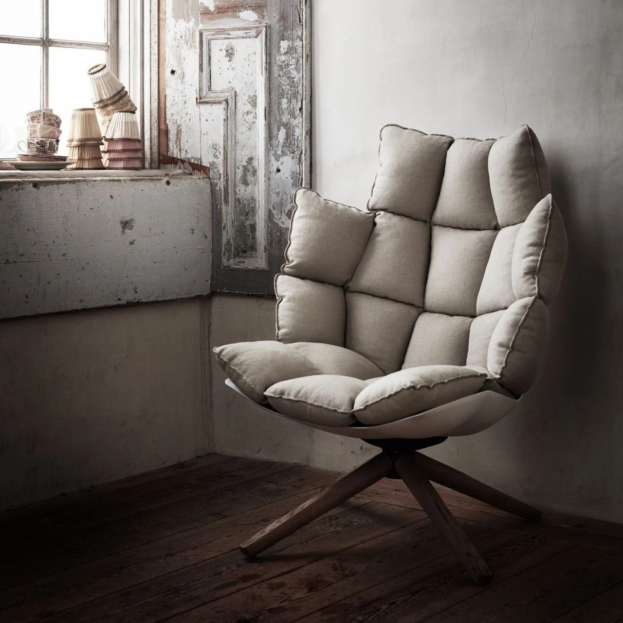 Ghế Husk Chair
