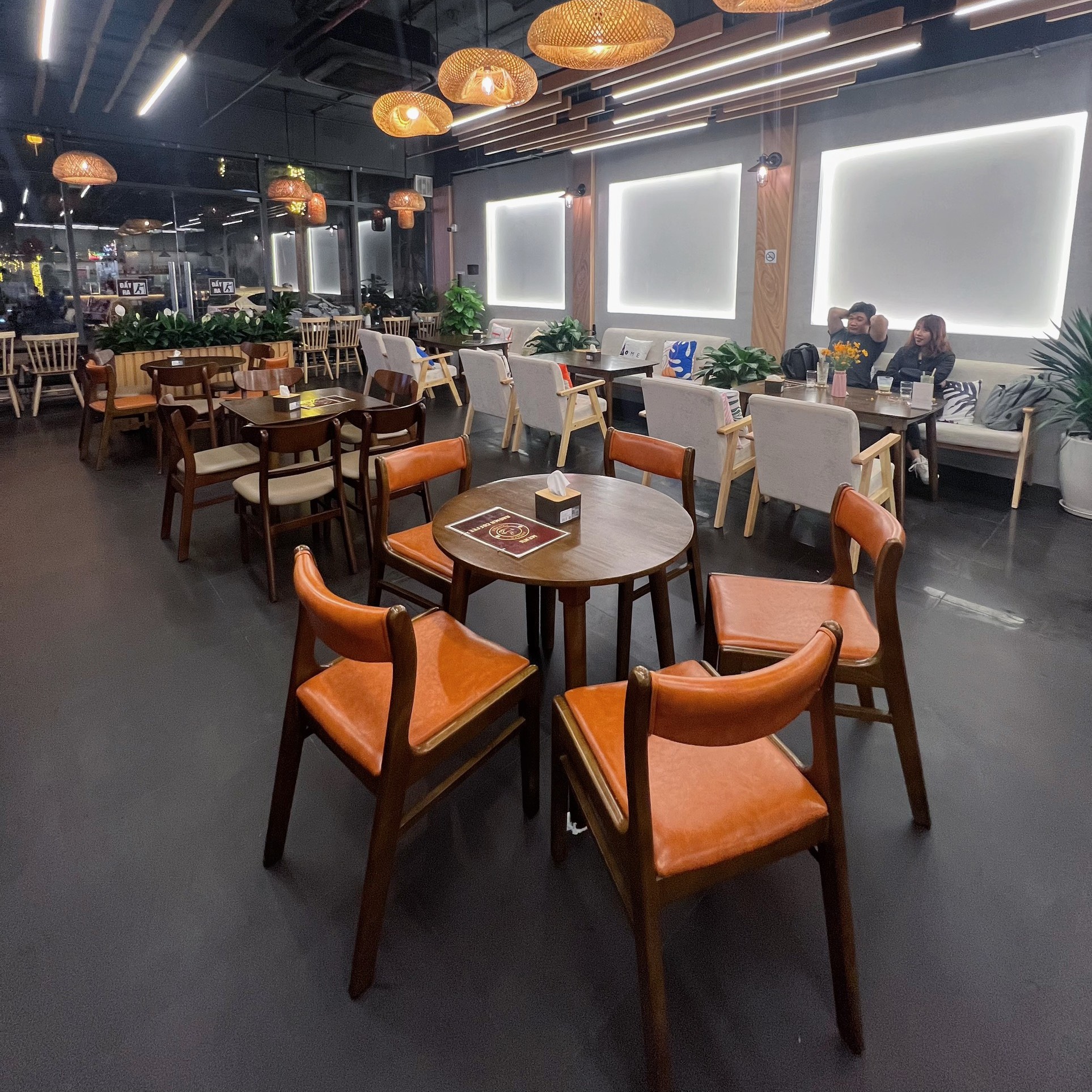 Bàn Ghế Cafe Nhà Hàng