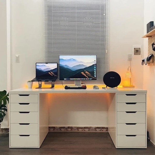 Bàn làm việc Ikea T01