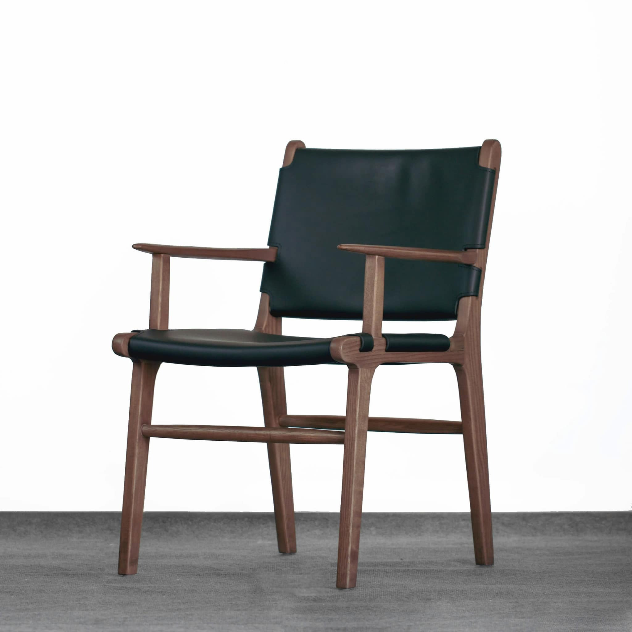 Ghế ăn gỗ bọc da cao cấp Fenwick