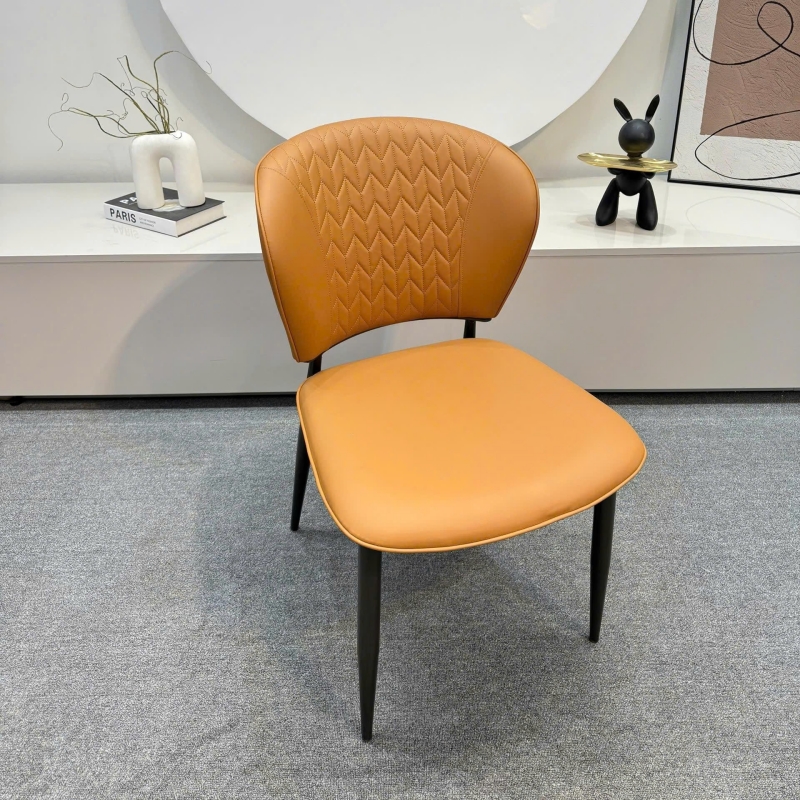 Ghế ăn nhập khẩu bọc da GA11