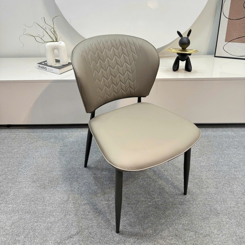 Ghế ăn nhập khẩu bọc da GA11